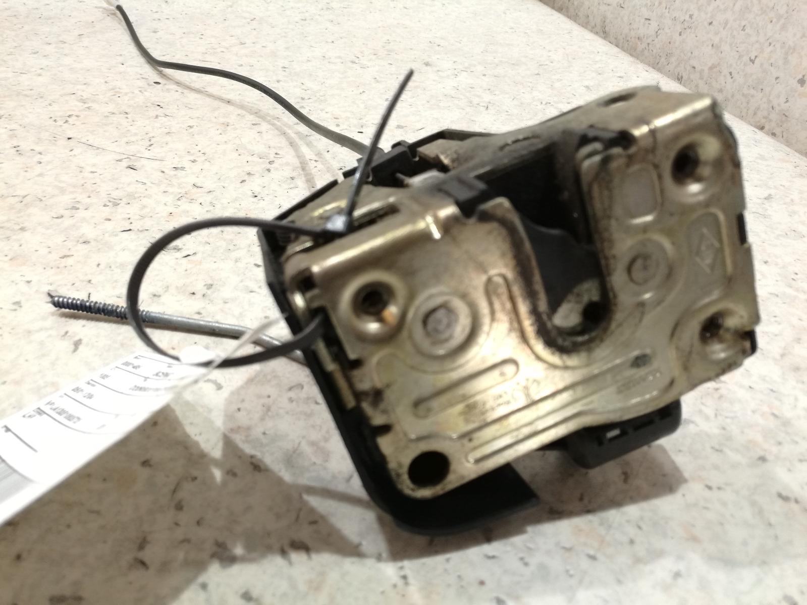 View Auto part Door/Boot/Gate Lock Renault Scenic 2001