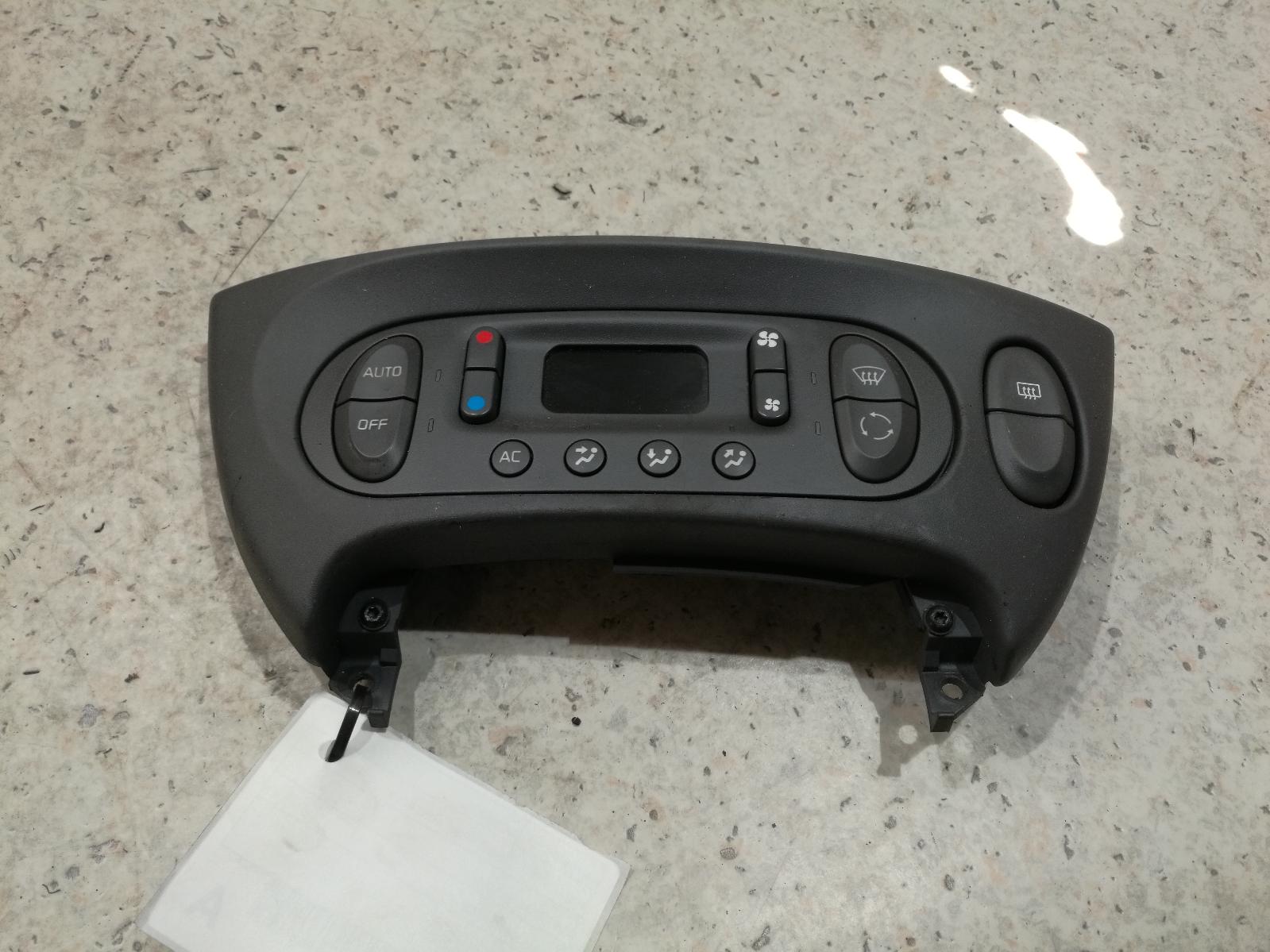 View Auto part Heater/Ac Controls Renault Scenic 2001