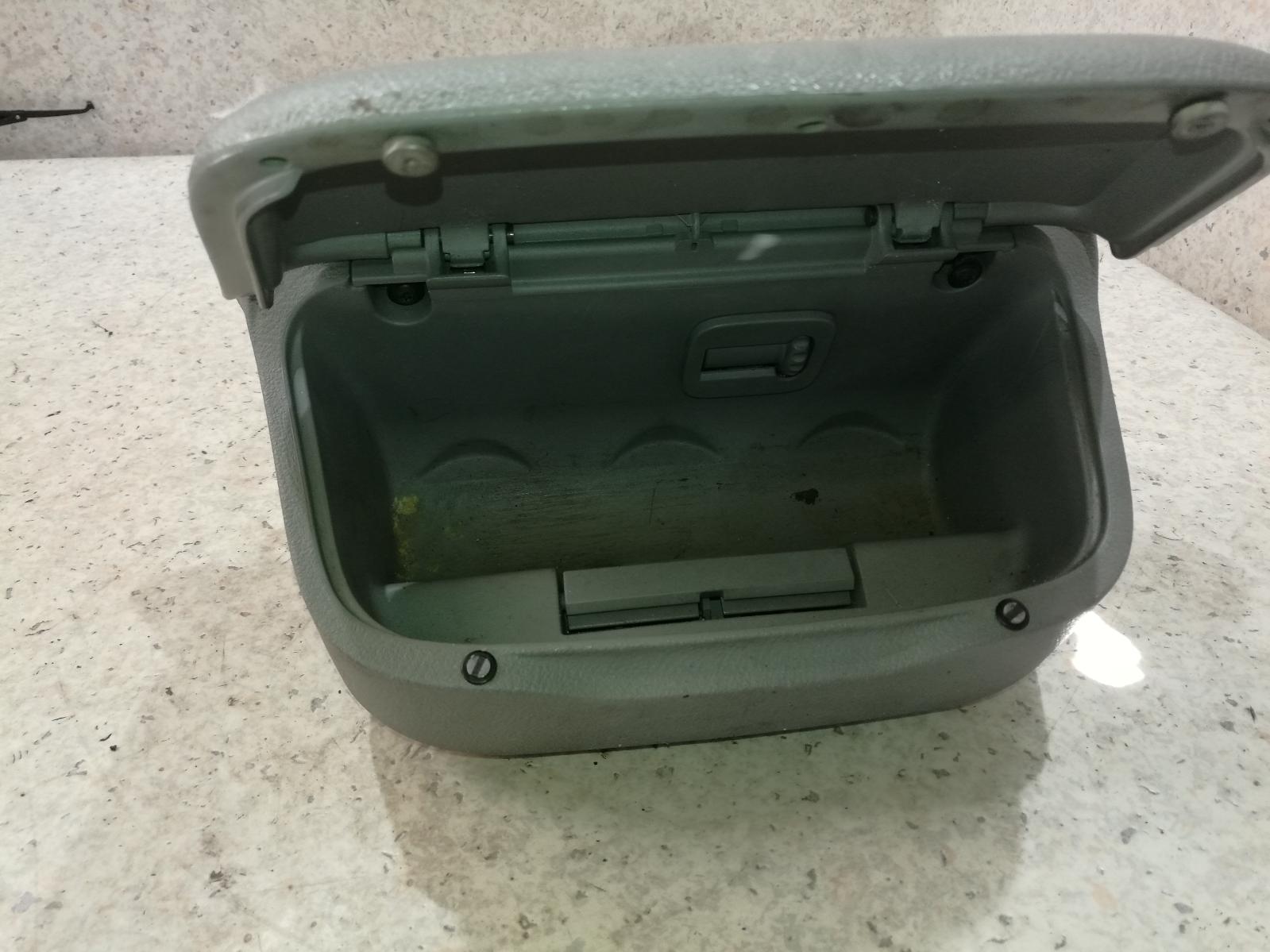 2001 Renault Scenic Console View Auto part Console Renault Scenic 2001