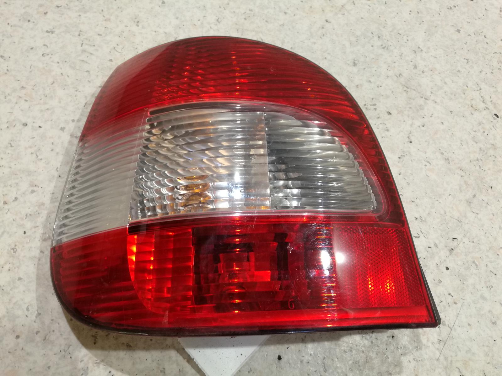 View Auto part Left Taillight Renault Scenic 2001
