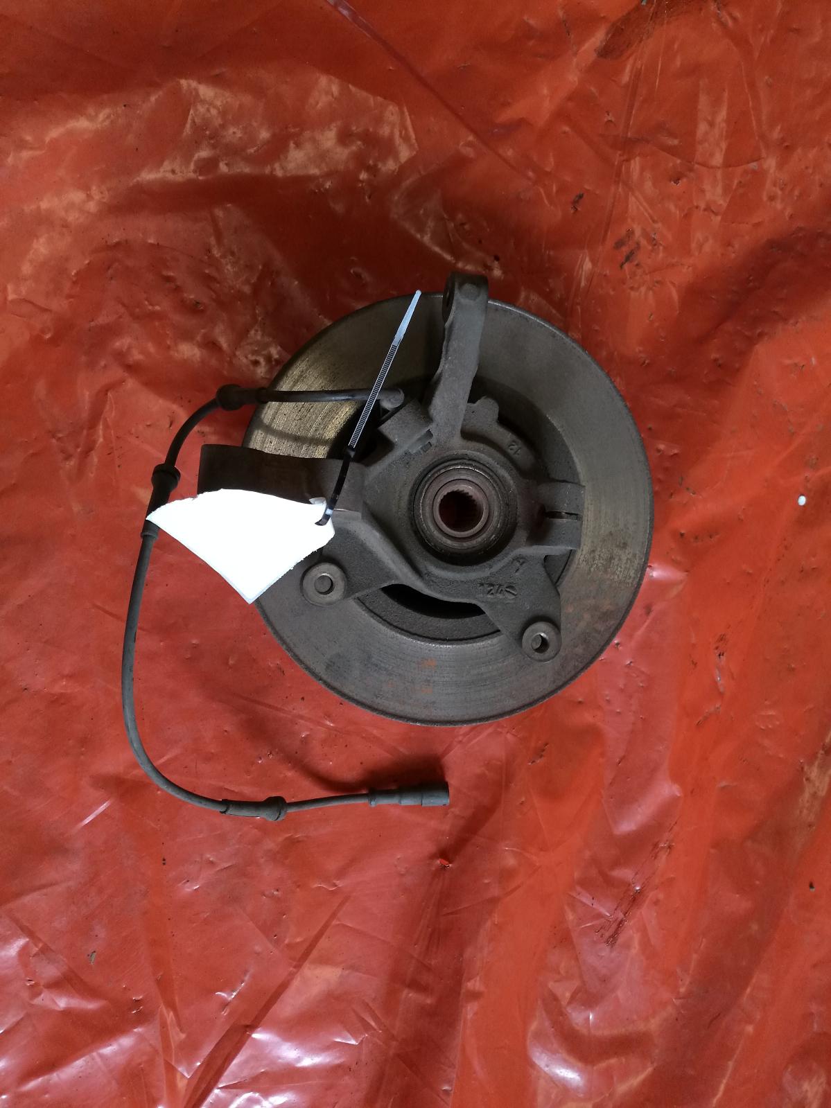 View Auto part Right Front Hub Assembly Renault Scenic 2001