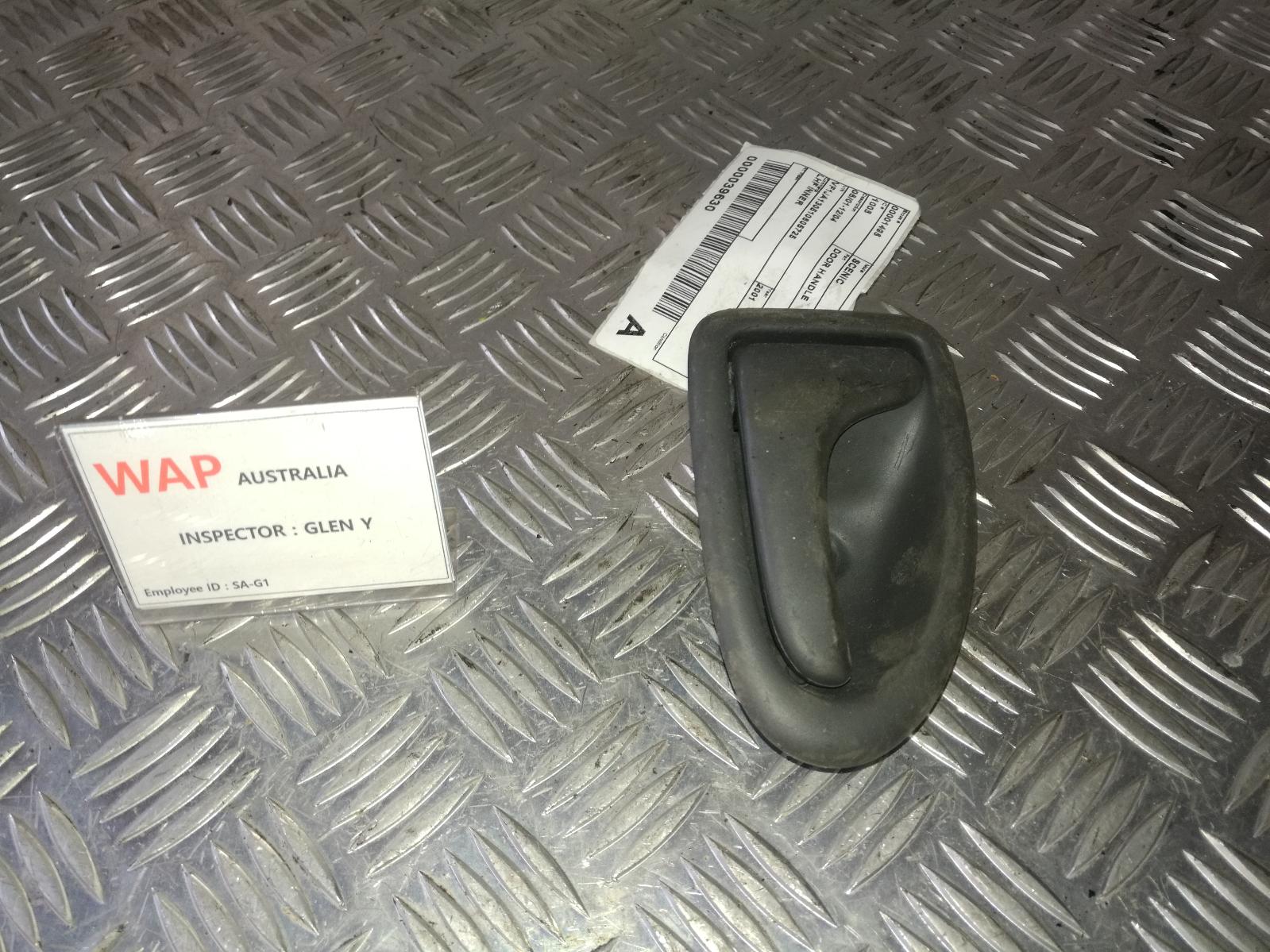 View Auto part Door Handle Renault Scenic 2001