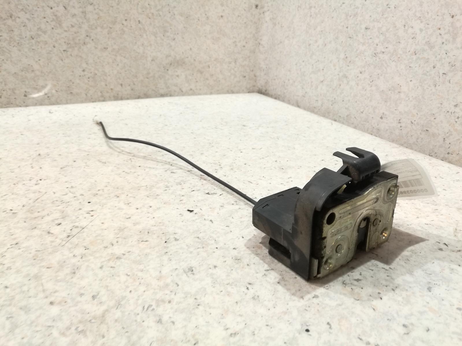 View Auto part Door/Boot/Gate Lock Renault Scenic 2001