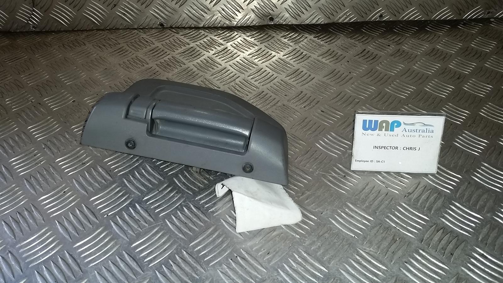View Auto part Door Handle Toyota Hiace 2010