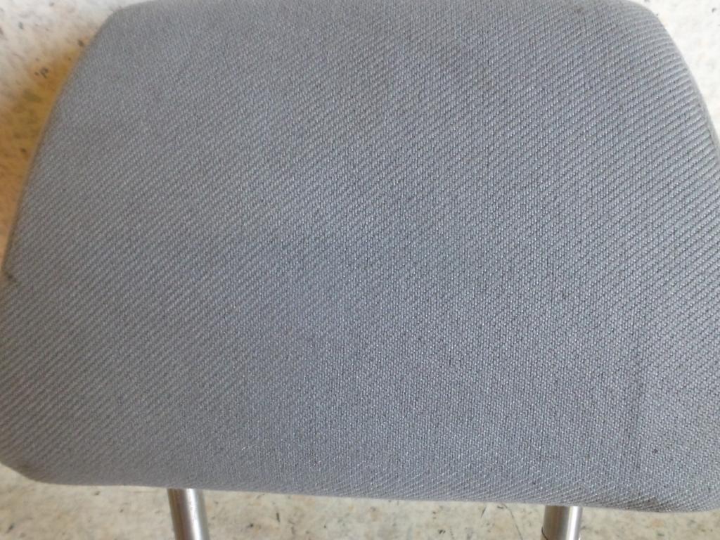 View Auto part Headrest Volkswagen Golf 1999