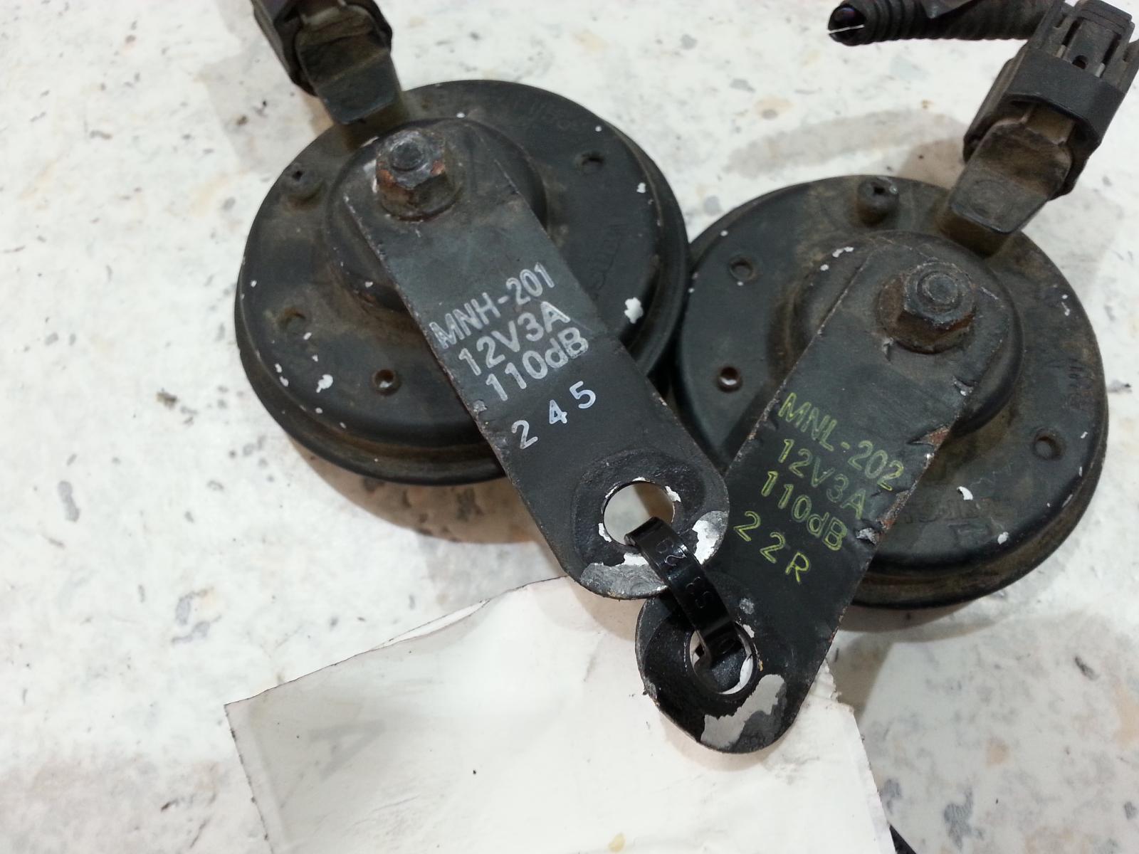 View Auto part Horn Honda Crv 2002