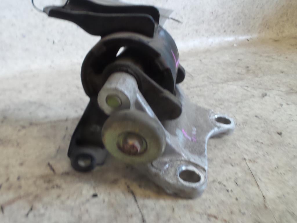 View Auto part Mount Honda Crv 2002