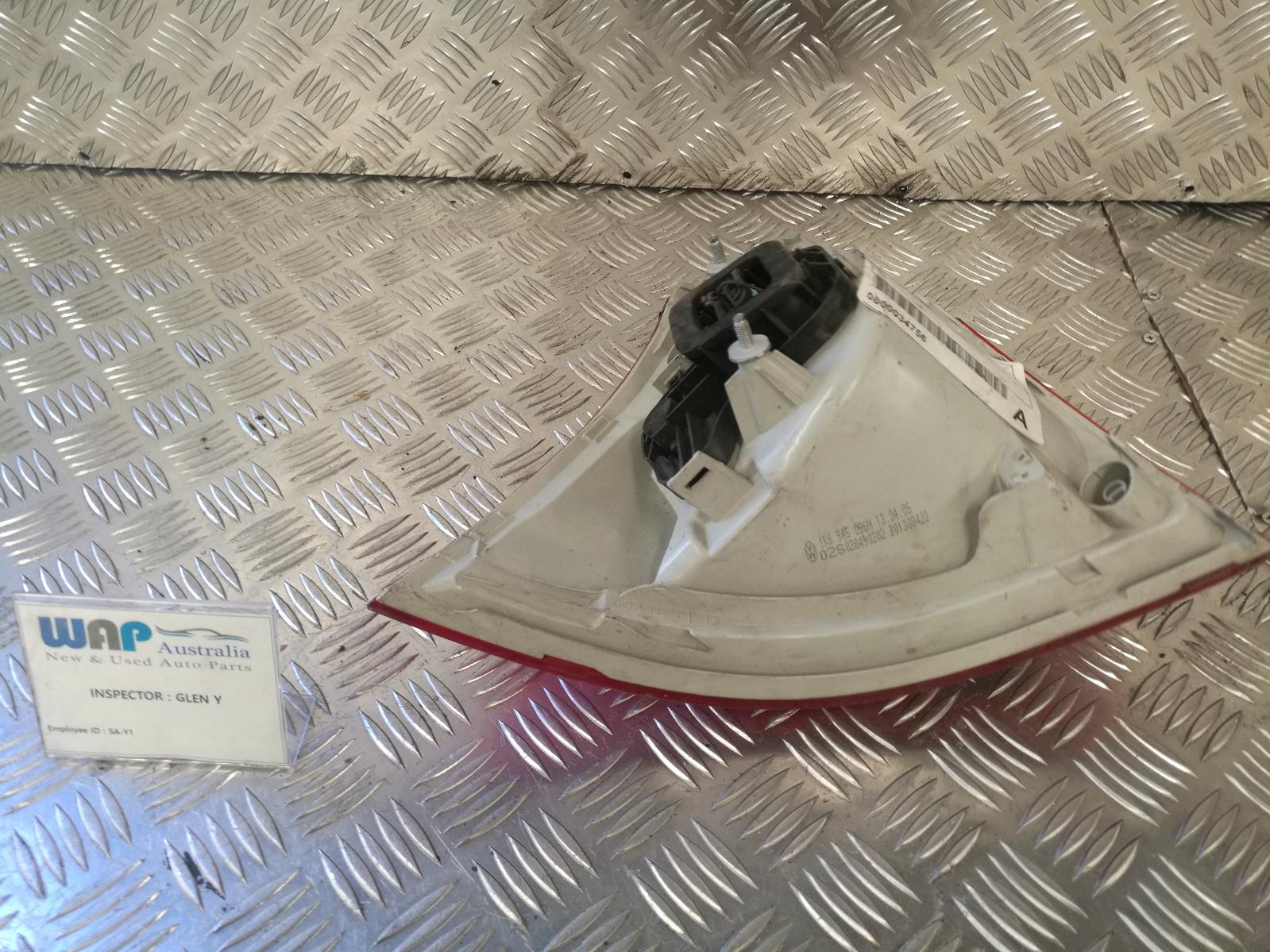 View Auto part Right Taillight Volkswagen Golf 2006