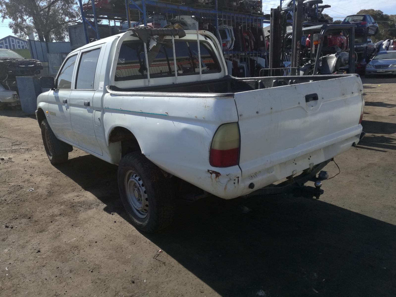 2001 Mitsubishi Triton Towbar View Auto part Towbar Mitsubishi Triton 2001