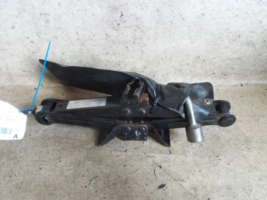 View Auto part Jack Mitsubishi Lancer 1998