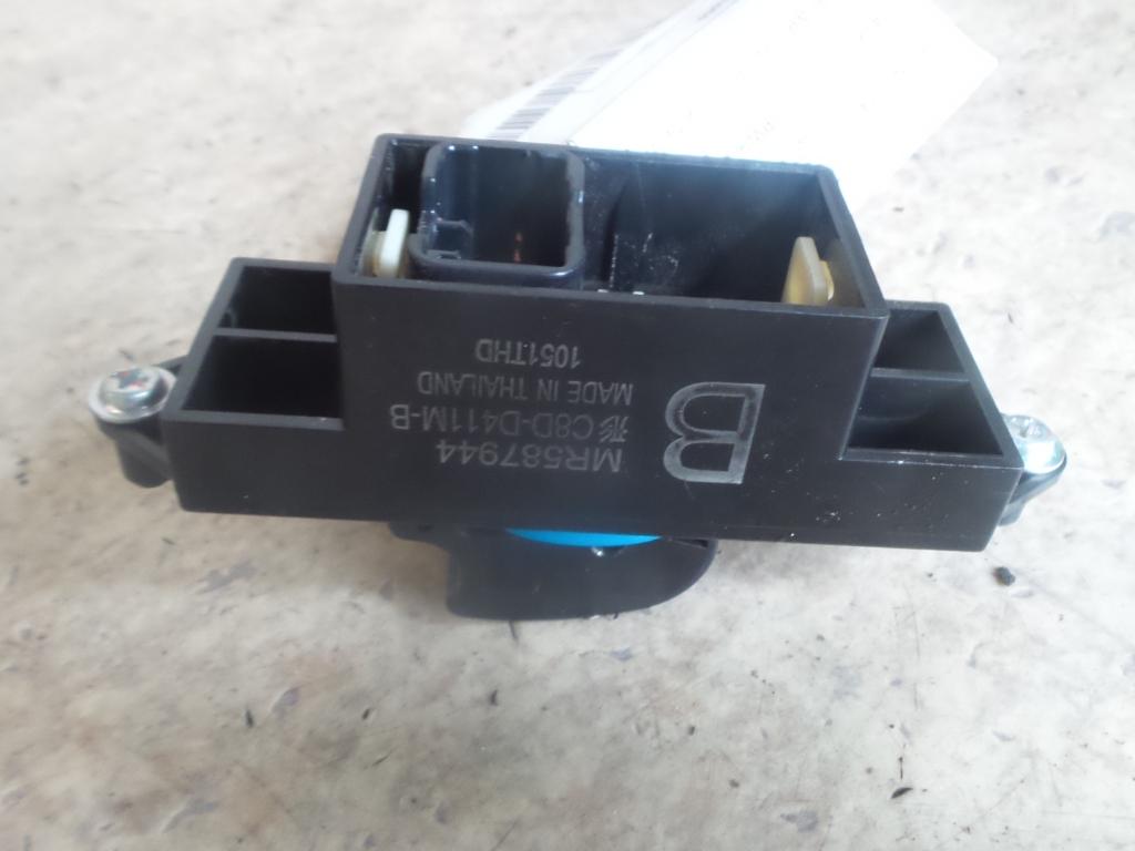 2005 Mitsubishi Lancer Pwr Dr Wind Switch View Auto part Pwr Dr Wind Switch Mitsubishi Lancer 2005