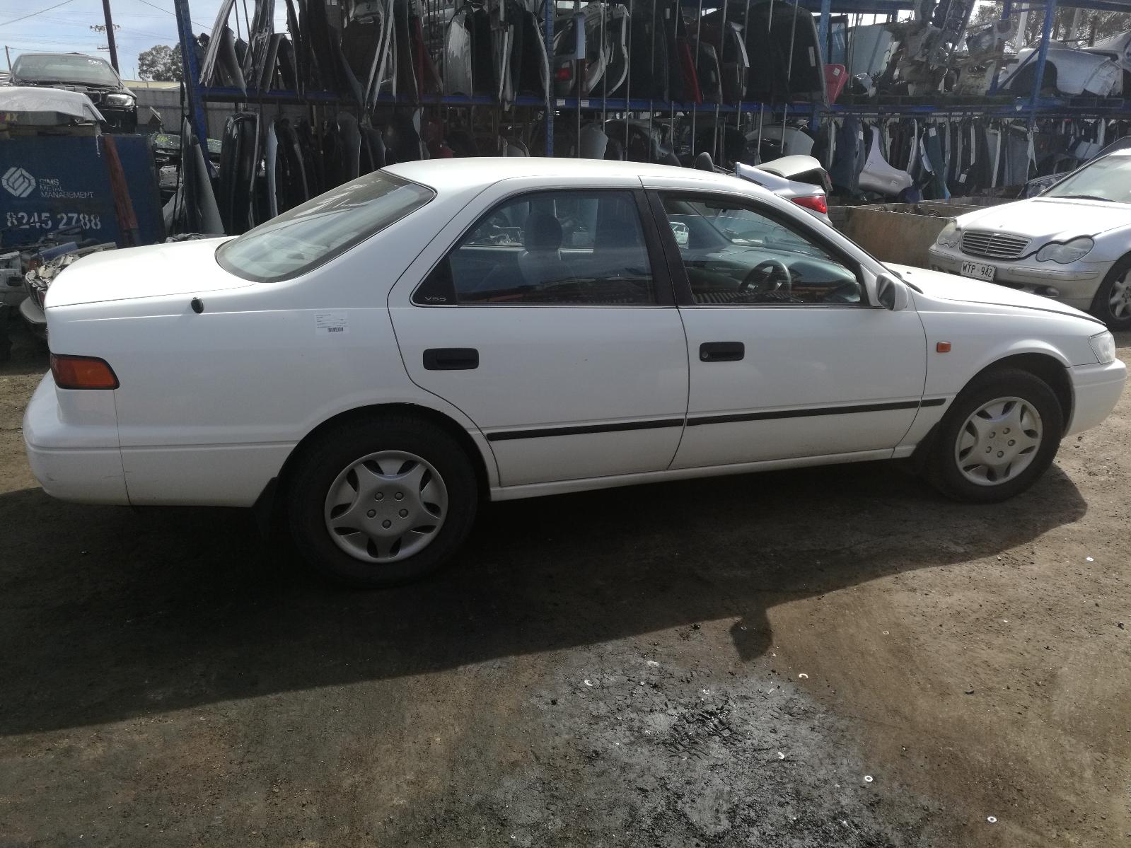 View Auto part Door Handle Toyota Camry 1999