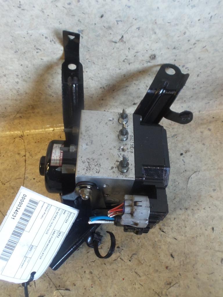 2003 Toyota Mr2 Abs Pump/Modulator View Auto part Abs Pump/Modulator Toyota Mr2 2003