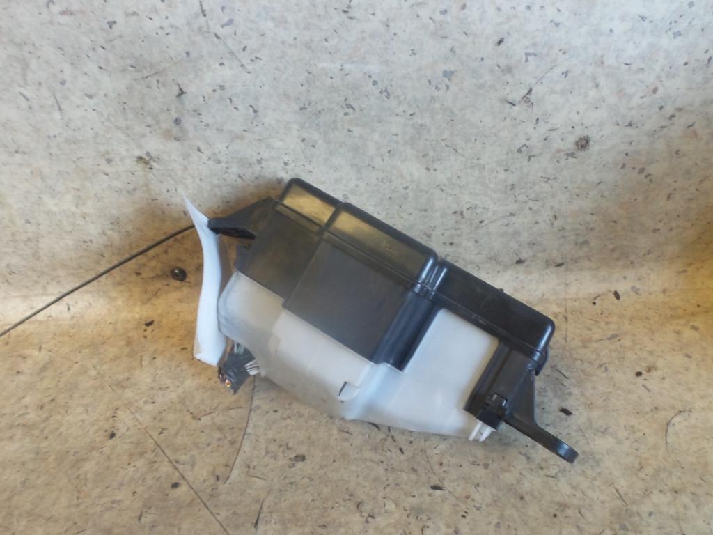 View Auto part Fuse Box Toyota Mr2 2003