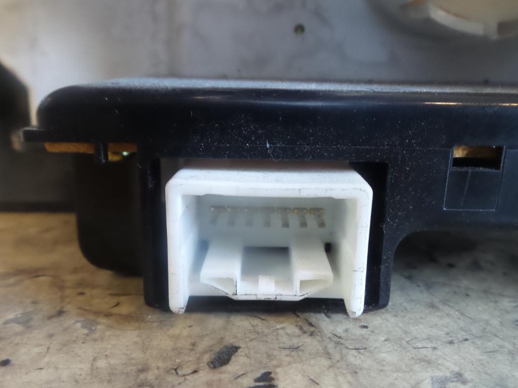 View Auto part Heater/Ac Controls Toyota Mr2 2003