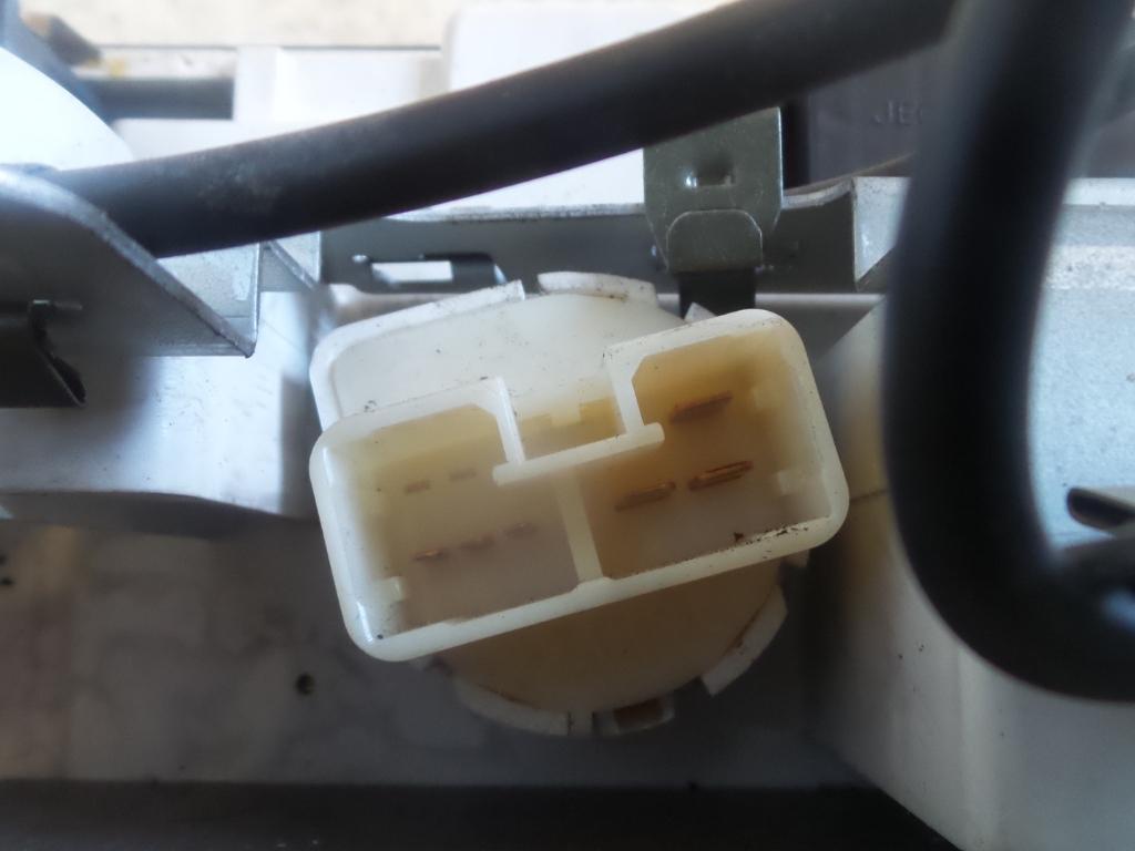 View Auto part Heater/Ac Controls Toyota Mr2 2003