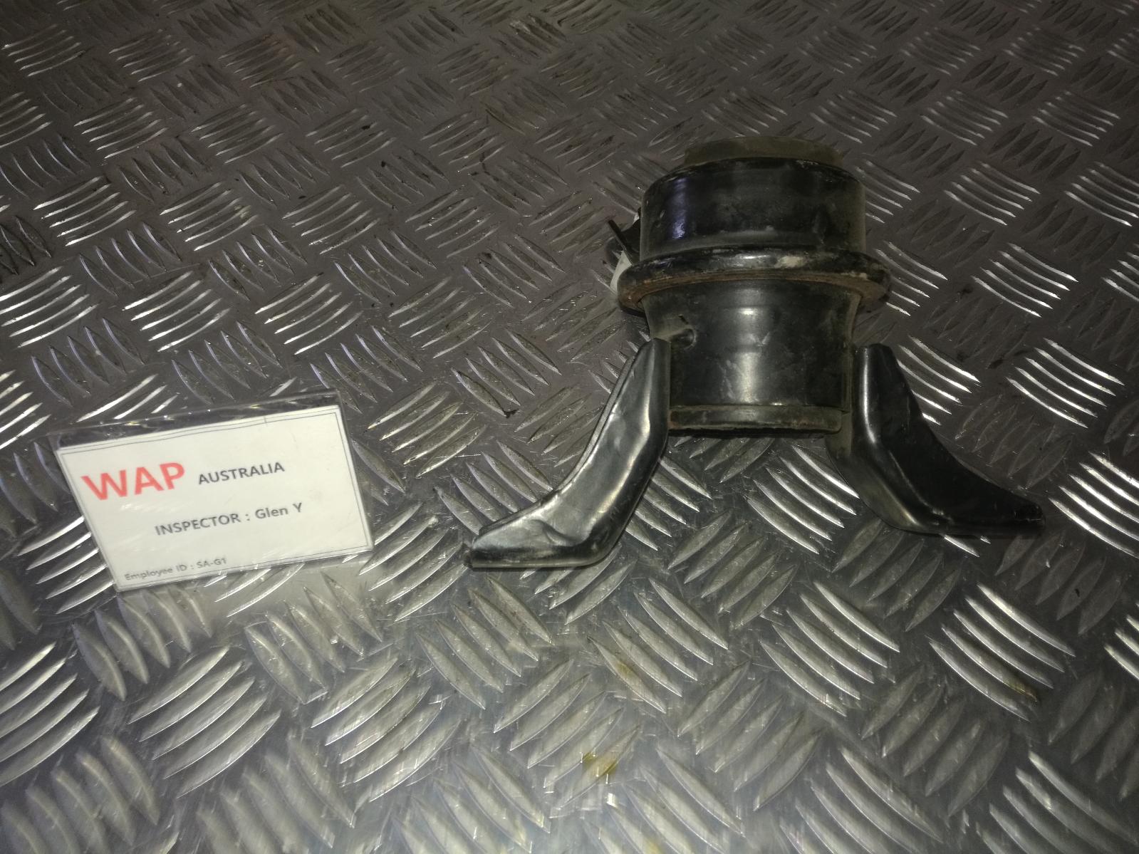 View Auto part Mount Toyota Mr2 2003