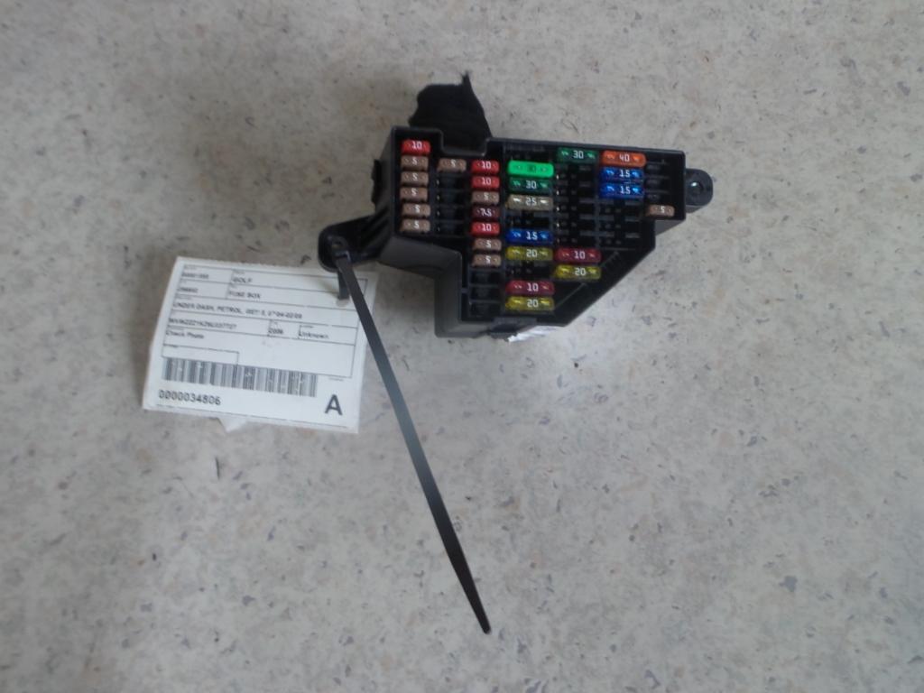 View Auto part Fuse Box Volkswagen Golf 2006