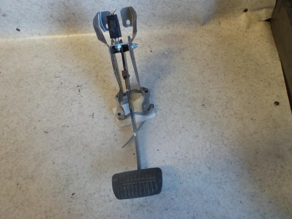 View Auto part Pedal Assembly Subaru Liberty 2010