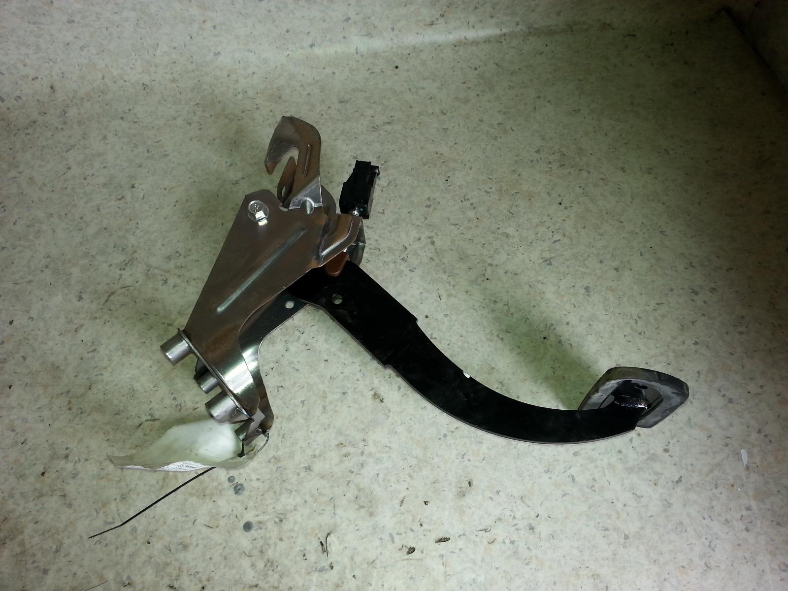 View Auto part Pedal Assembly Subaru Liberty 2010