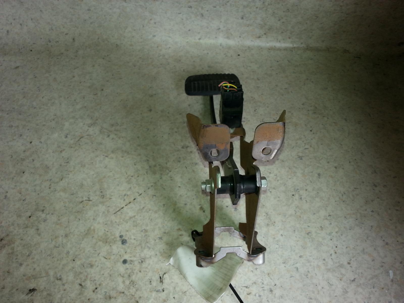 View Auto part Pedal Assembly Subaru Liberty 2010