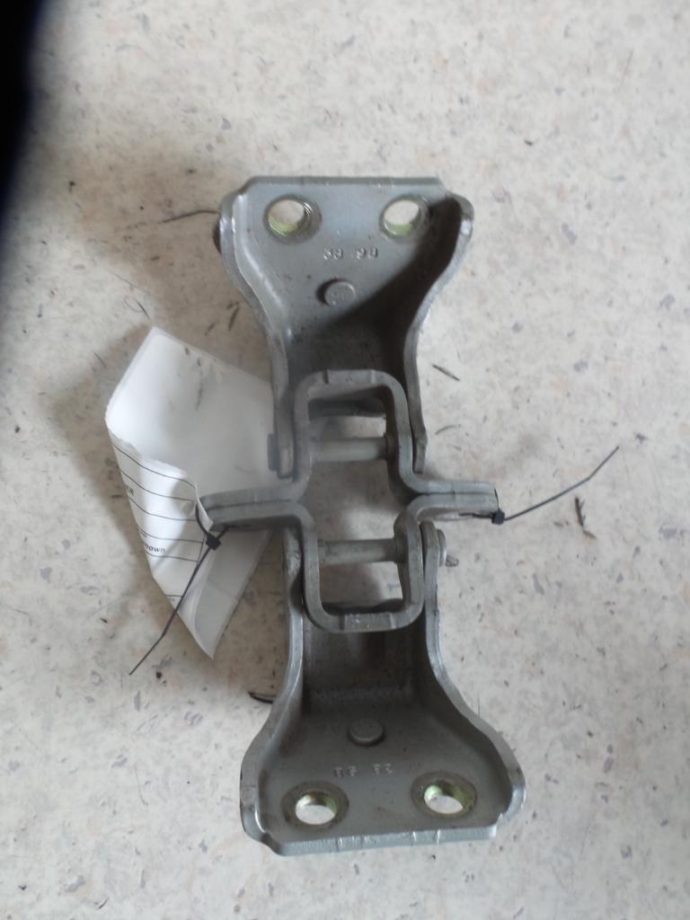 1999 Mercedes M Class Door Hinge/Runner View Auto part Door Hinge/Runner Mercedes M Class 1999