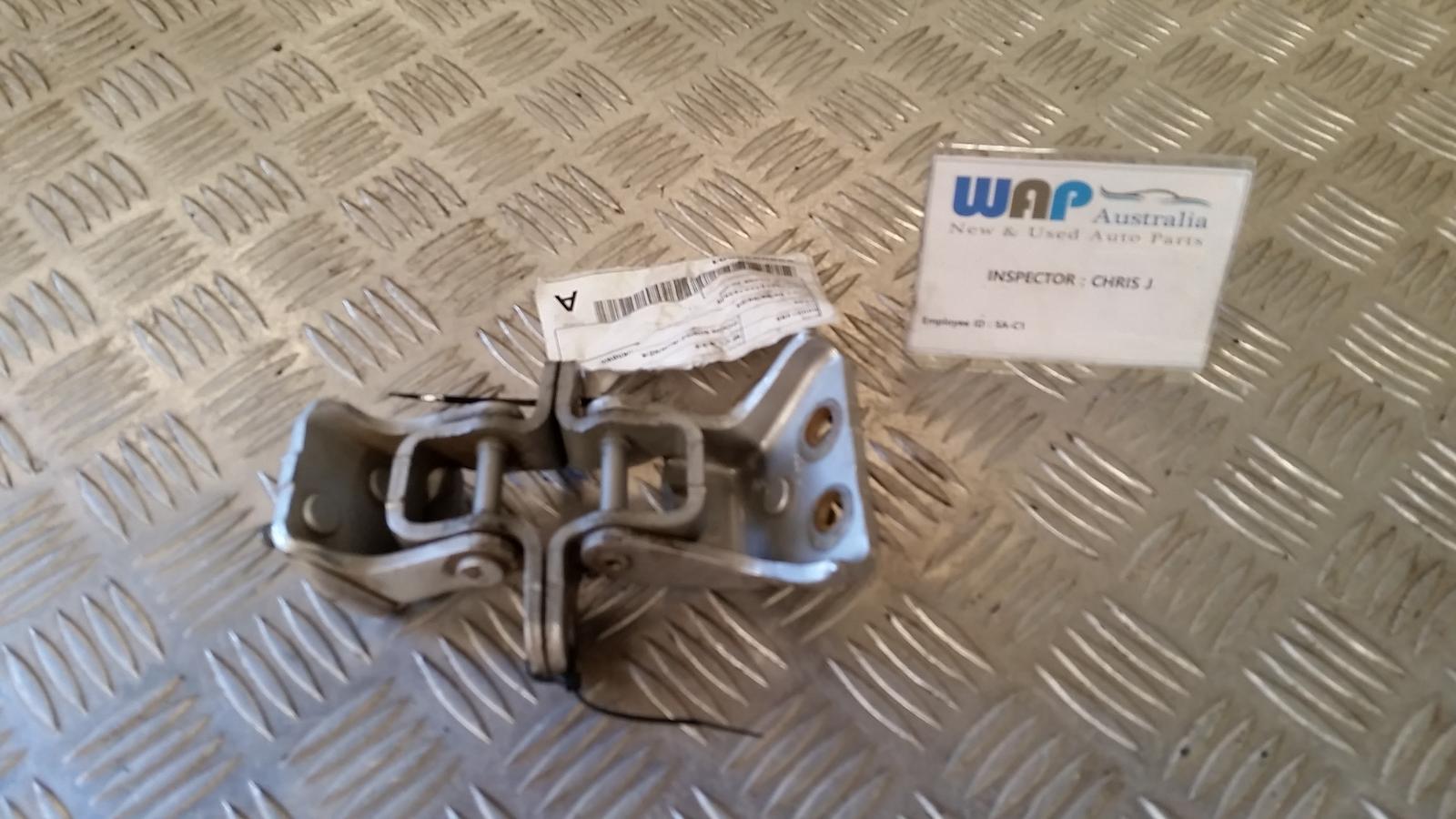 1999 Mercedes M Class Door Hinge/Runner View Auto part Door Hinge/Runner Mercedes M Class 1999