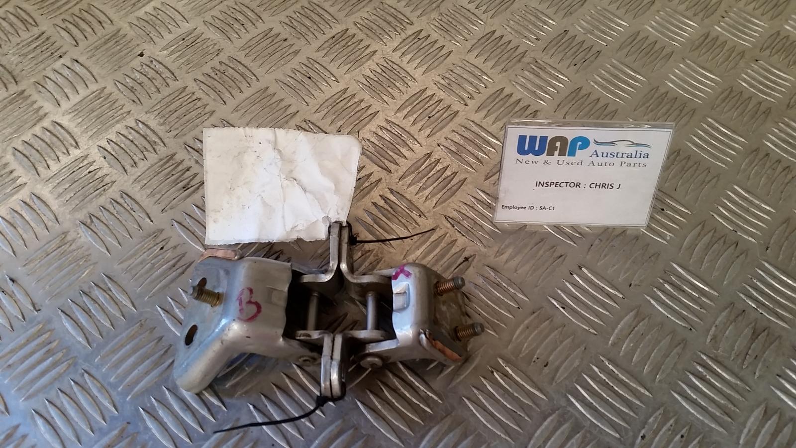 1999 Mercedes M Class Door Hinge/Runner View Auto part Door Hinge/Runner Mercedes M Class 1999