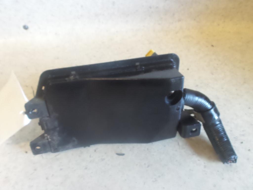 View Auto part Fuse Box Mitsubishi Magna 1995