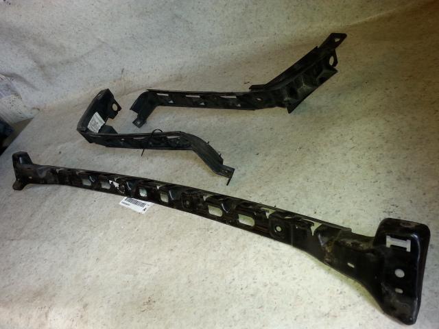 View Auto part R/Bar Bracket/Reinfo Volkswagen Bora 2001