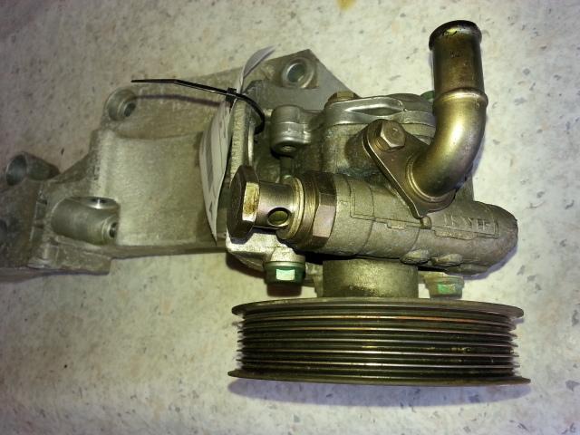 View Auto part Steering Pump Volkswagen Bora 2001