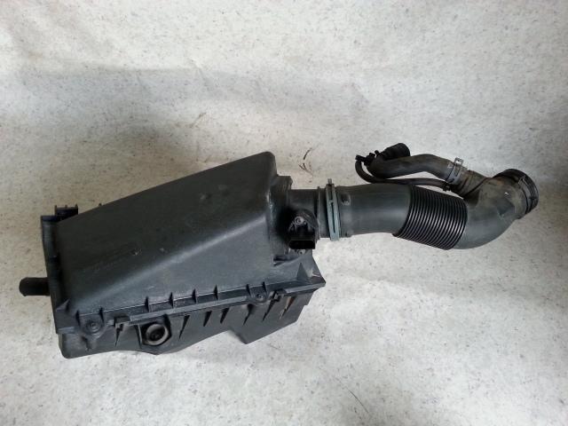 View Auto part Air Cleaner/Box Volkswagen Bora 2001