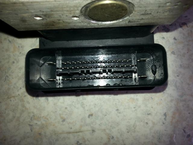 2001 Volkswagen Bora Abs Pump/Modulator View Auto part Abs Pump/Modulator Volkswagen Bora 2001