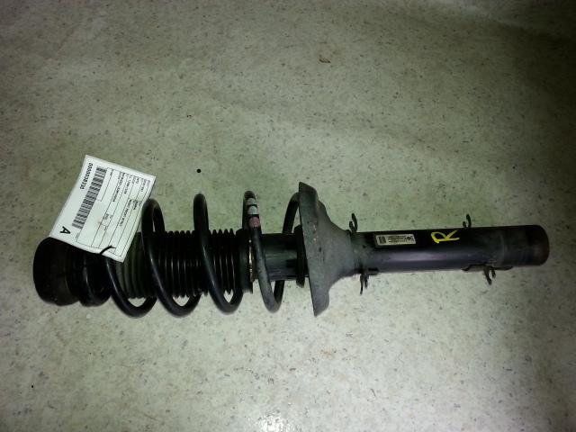 View Auto part Right Front Strut Volkswagen Bora 2001