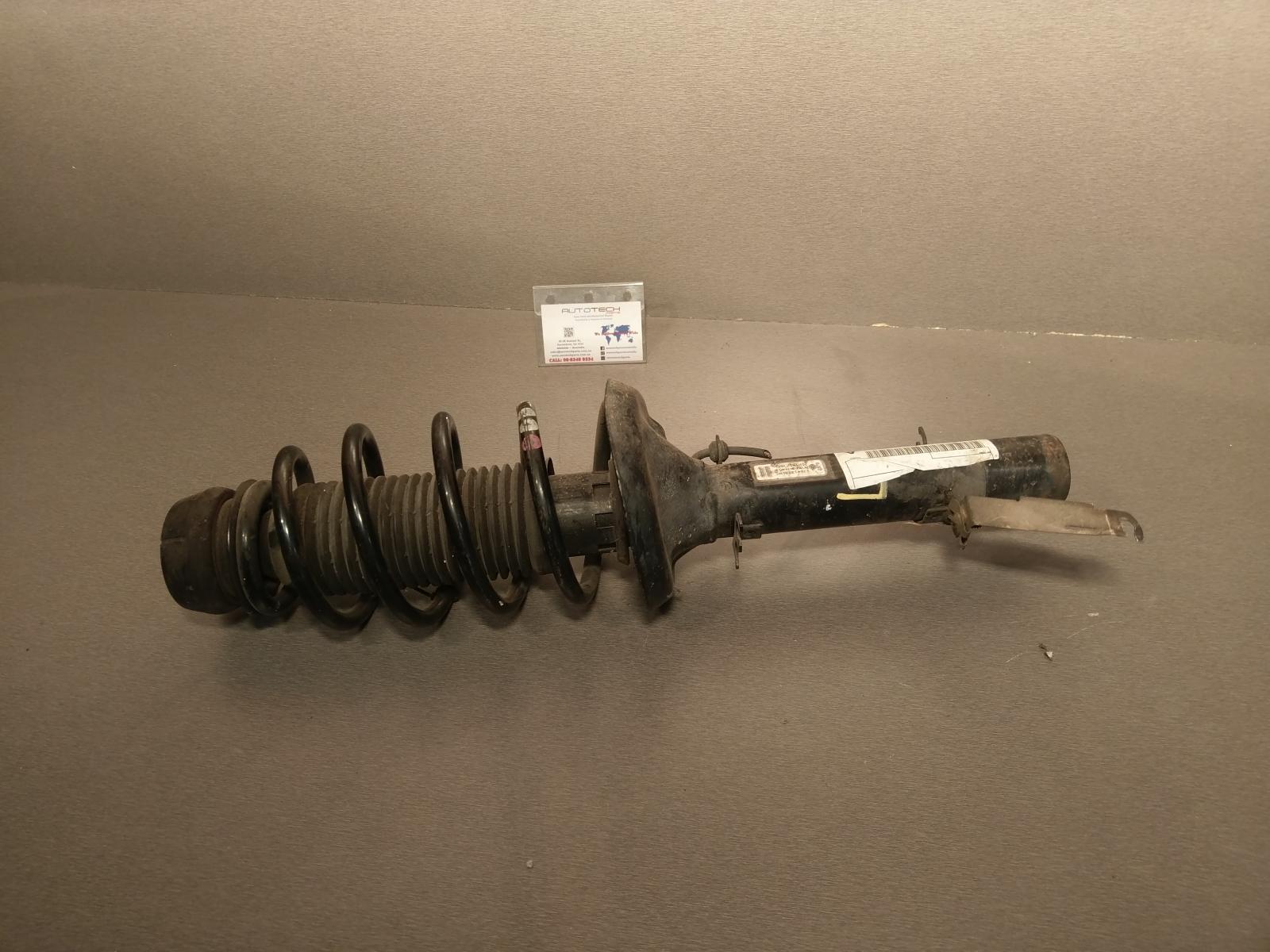 2001 Volkswagen Bora Left Front Strut View Auto part Left Front Strut Volkswagen Bora 2001