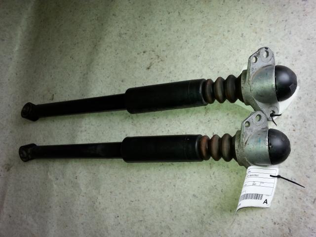 View Auto part Left Rear Strut Volkswagen Bora 2001