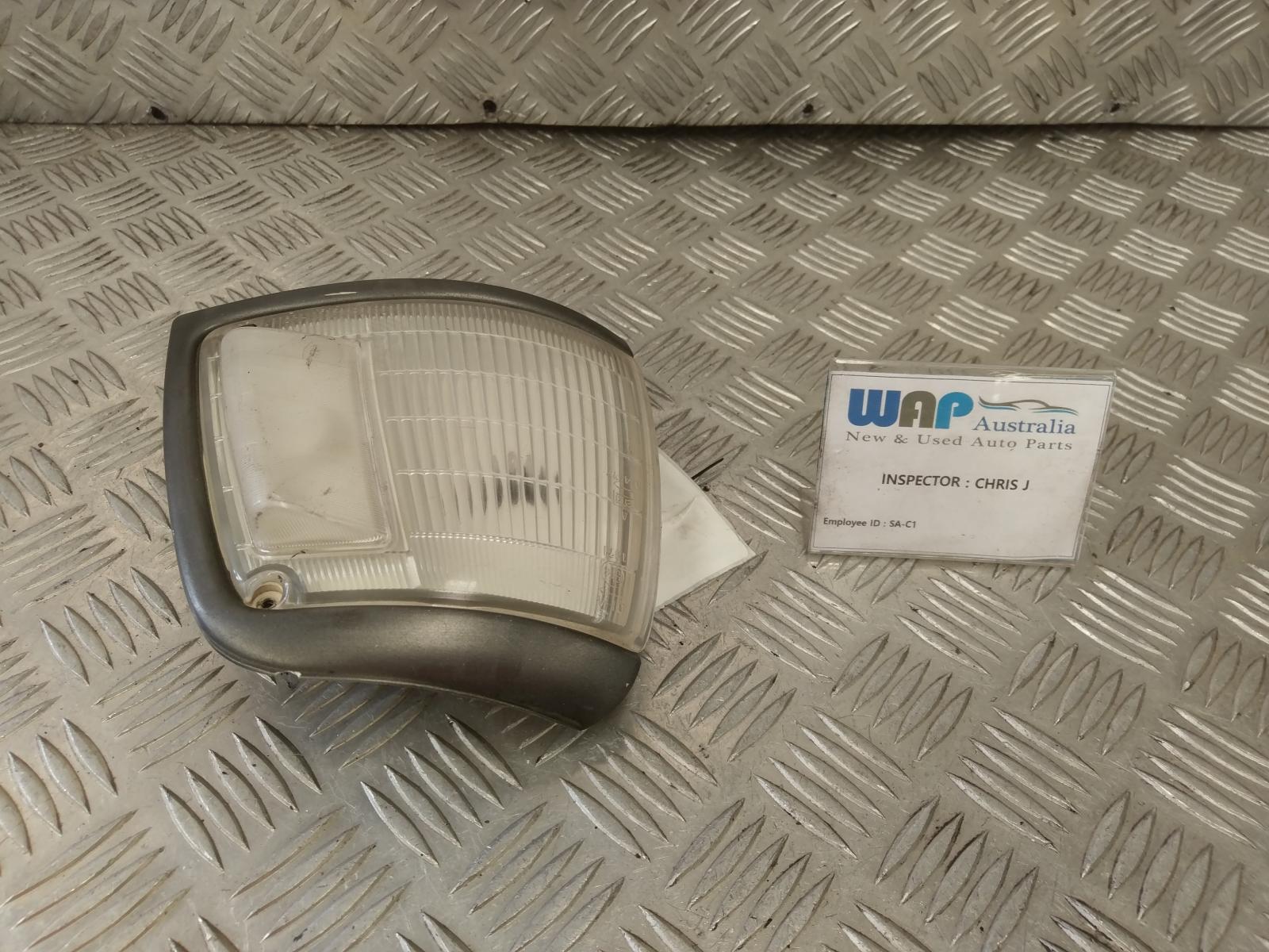 View Auto part Left Indicator/Fog/Side Toyota Hilux 1995
