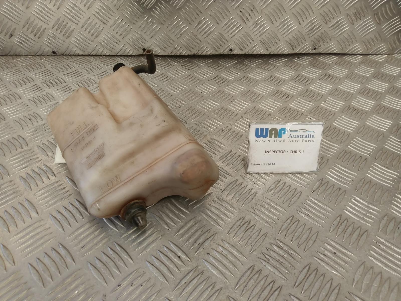 1995 Toyota Hilux Overflow Bottle View Auto part Overflow Bottle Toyota Hilux 1995