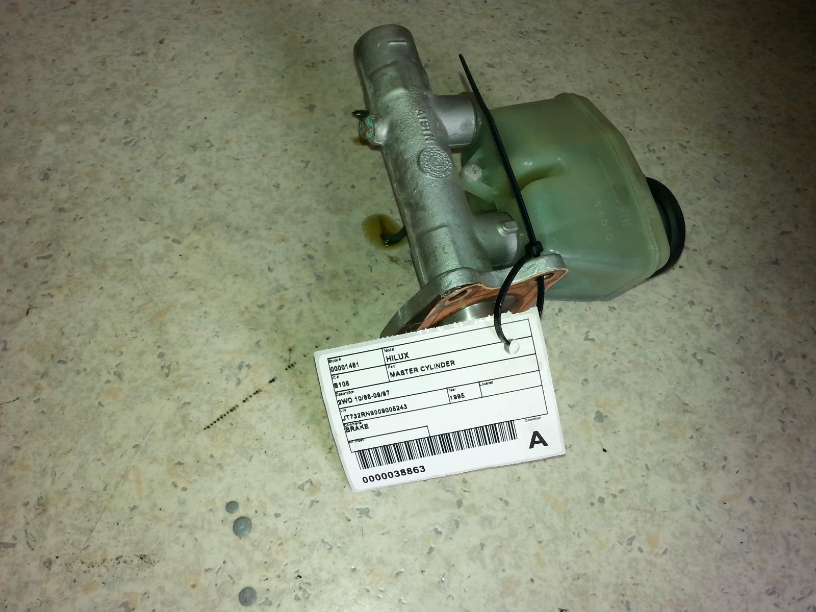 View Auto part Master Cylinder Toyota Hilux 1995