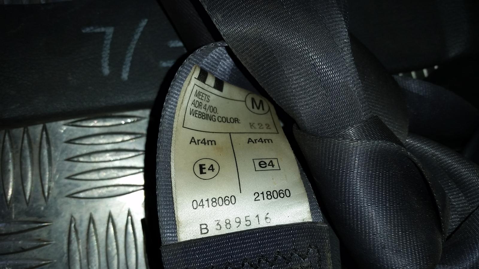 View Auto part Seatbelt/Stalk Toyota Hilux 1995