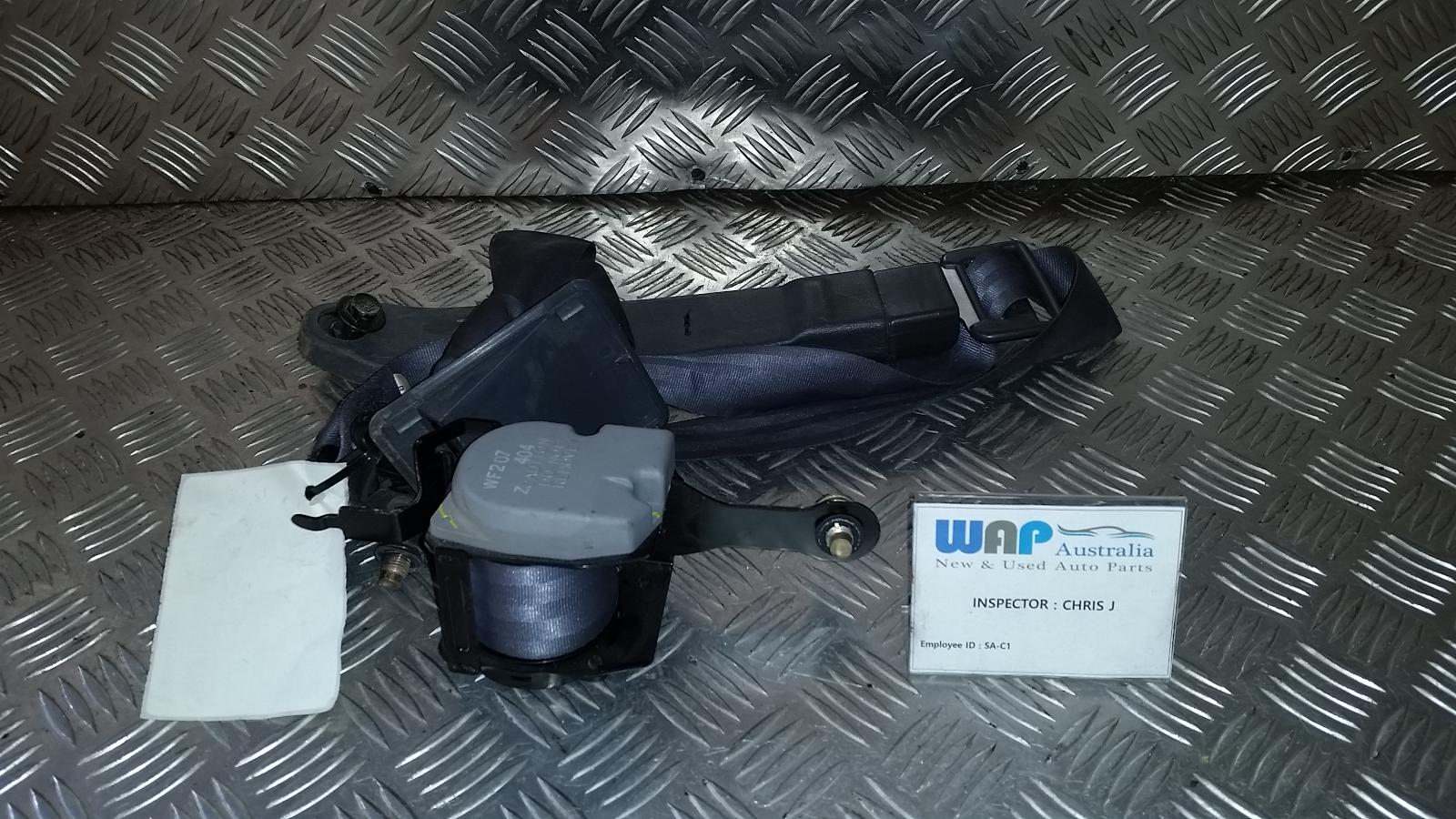 View Auto part Seatbelt/Stalk Toyota Hilux 1995