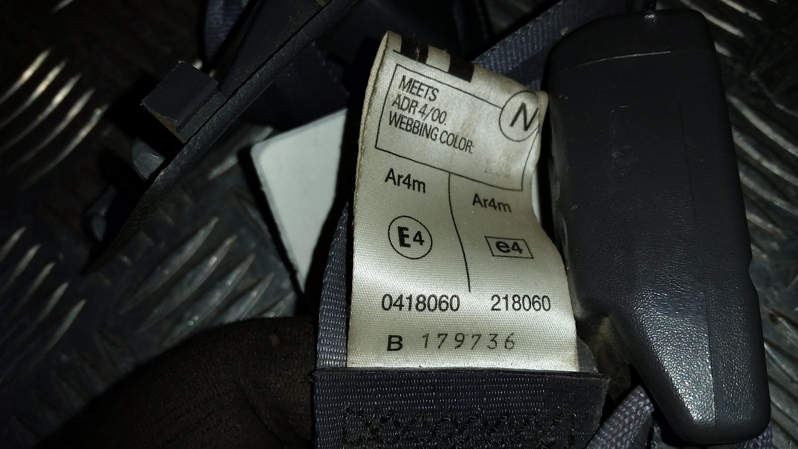 1995 Toyota Hilux Seatbelt/Stalk View Auto part Seatbelt/Stalk Toyota Hilux 1995