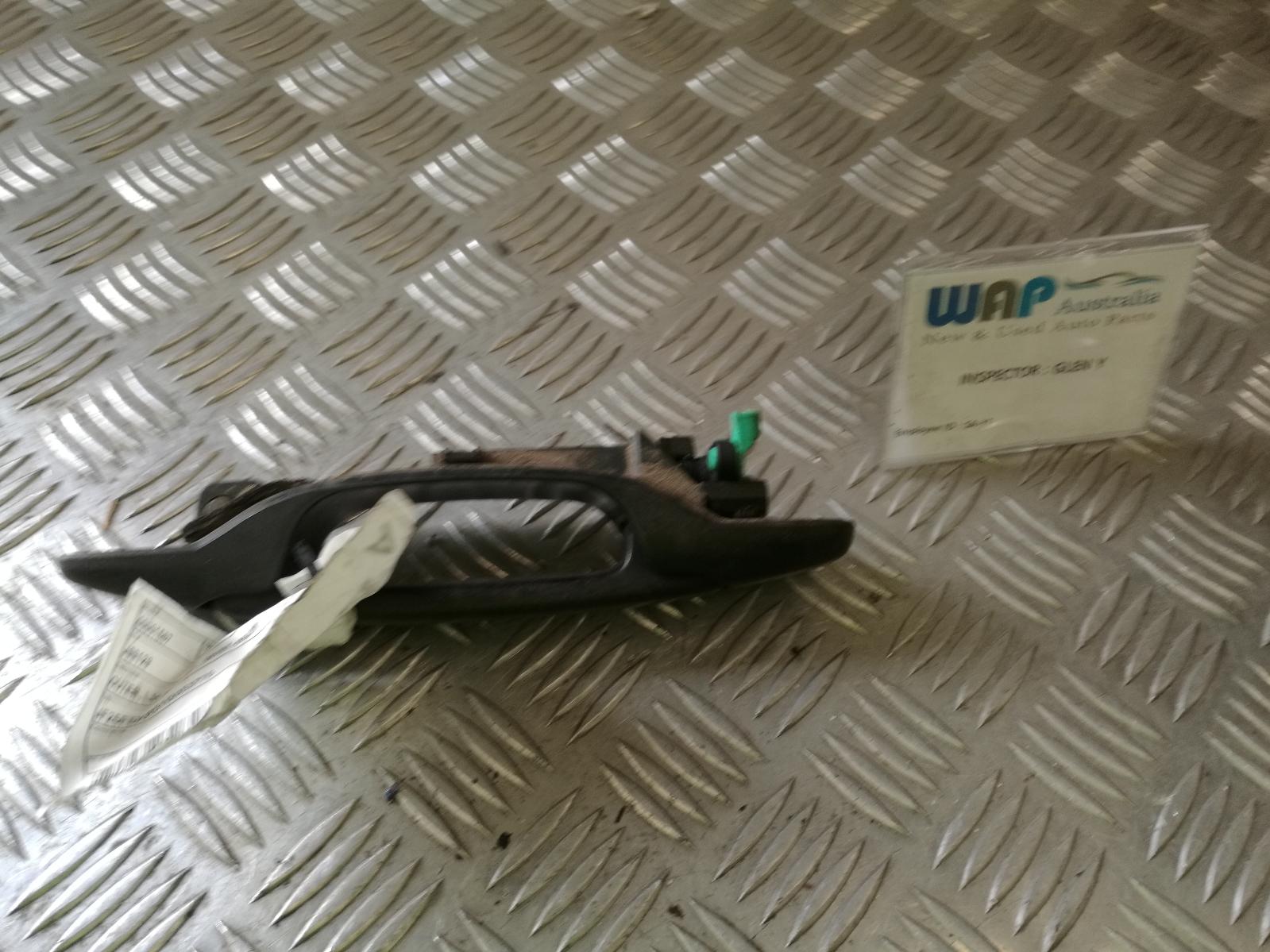 View Auto part Door Handle Subaru Forester 2001