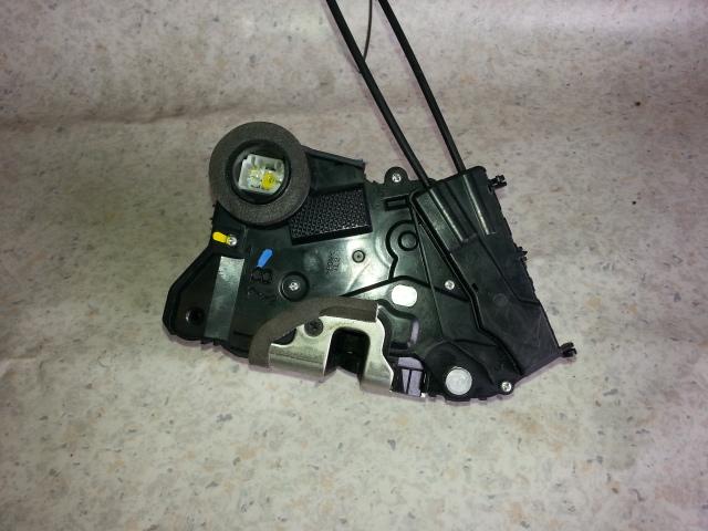 View Auto part Door/Boot/Gate Lock Toyota Yaris 2008