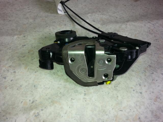 View Auto part Door/Boot/Gate Lock Toyota Yaris 2008