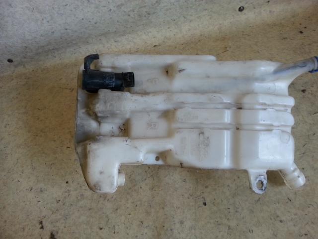 1999 Toyota Rav4 Washer Bottle View Auto part Washer Bottle Toyota Rav4 1999
