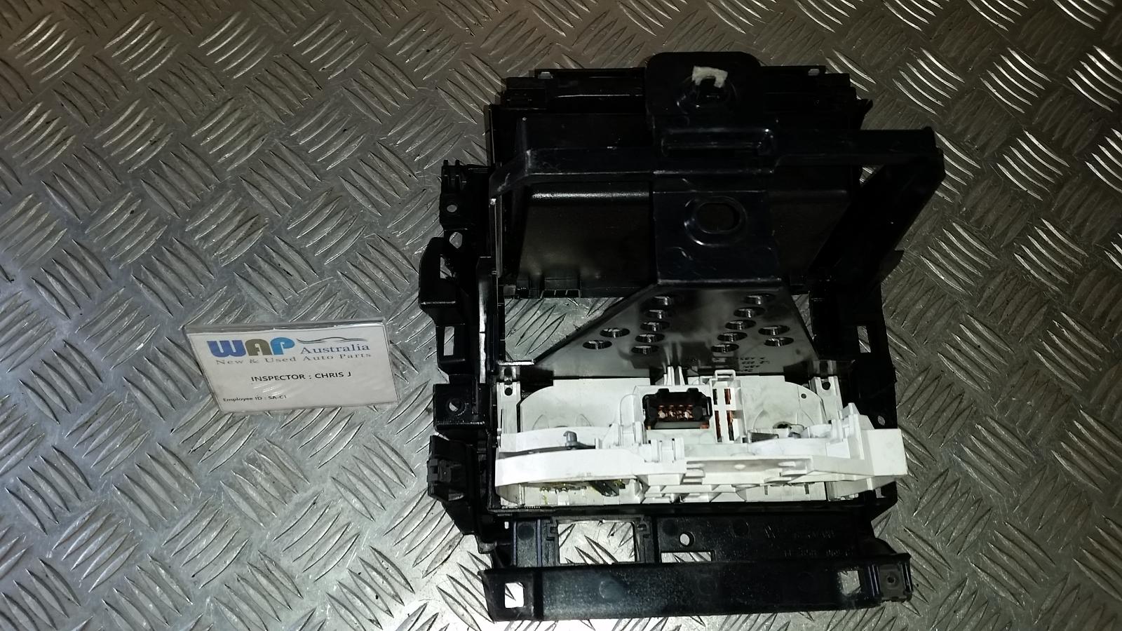 View Auto part Heater/Ac Controls Volkswagen Bora 2001