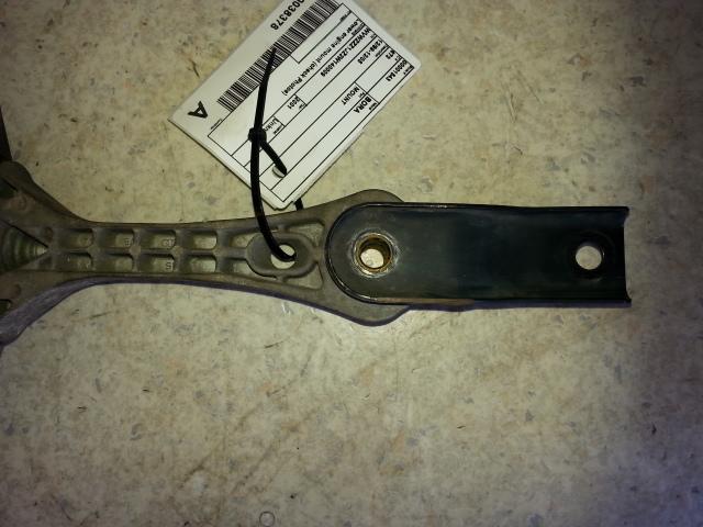 View Auto part Mount Volkswagen Bora 2001