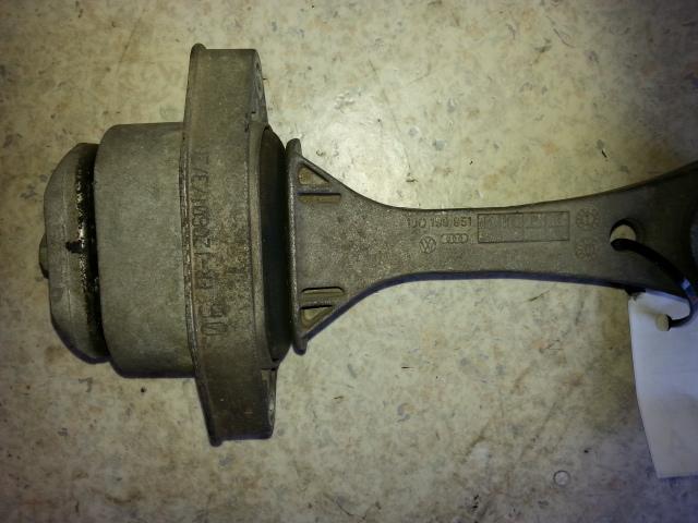 View Auto part Mount Volkswagen Bora 2001