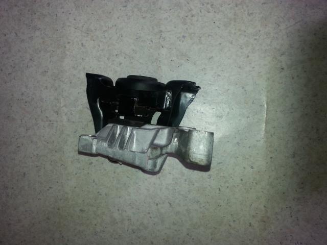 View Auto part Mount Nissan Micra 2011